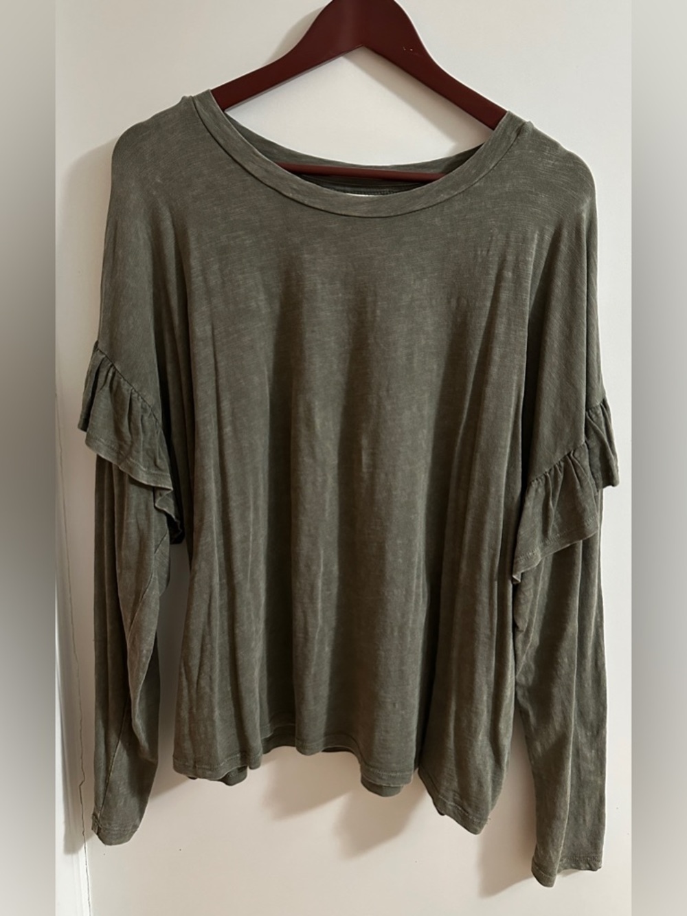 Universal Thread Olive Green Ruffle-Sleeve Long Sleeve Top